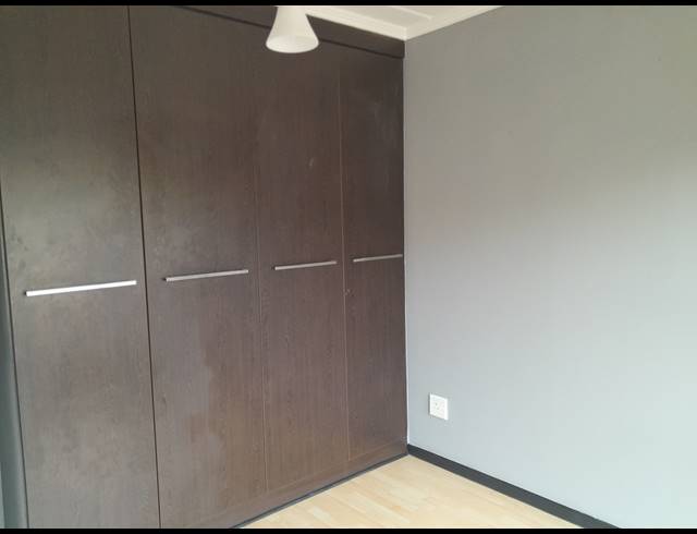 2 BEDROOM TOWNHOUSE FOR SALE IN GLENVISTA